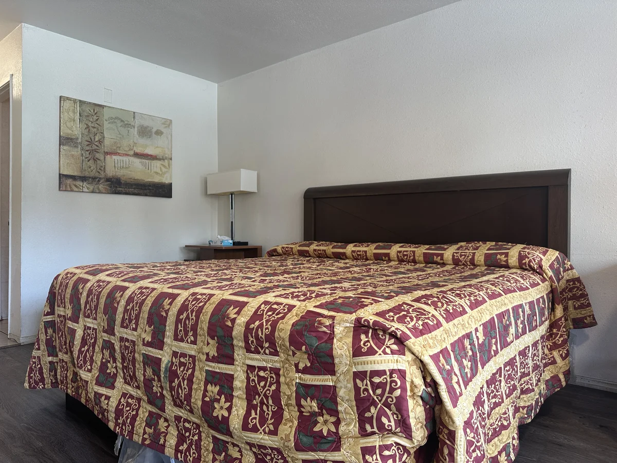 King Bed - Image 2